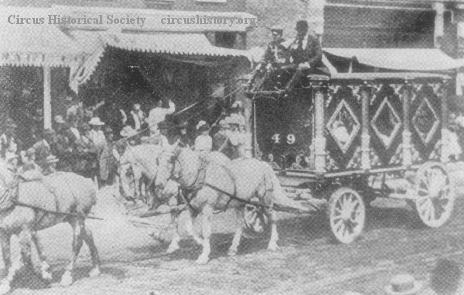 Three Diamond Mirror Tableau Wagon